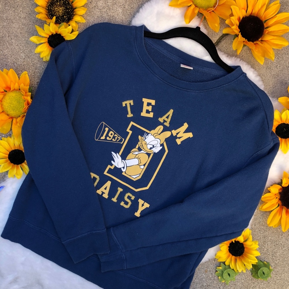 Uniqlo Disney Team Daisy Sweater